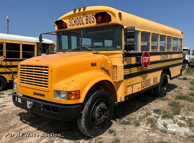1999 International 3800  school bus - DQ1398