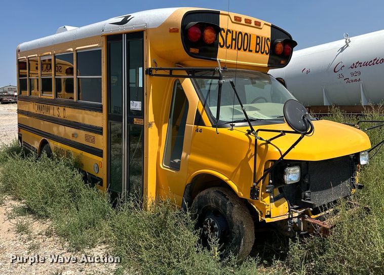 2007 Chevrolet Express 3500  school bus - DQ1401