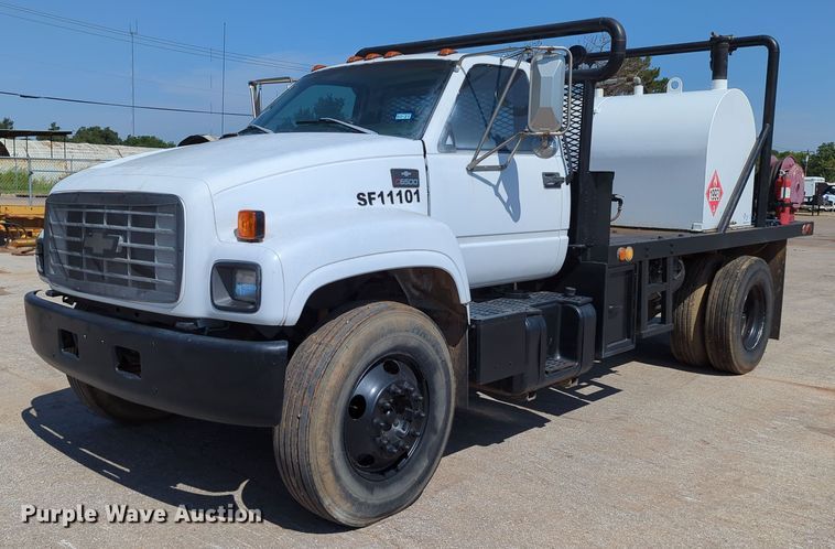 1998 Chevrolet C6500  flatbed truck - DR6984
