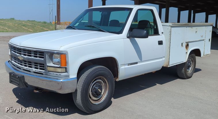 1998  Chevrolet C2500  utility bed pickup truck - DR6993