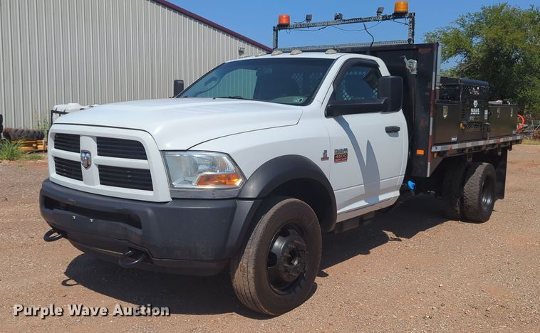 2012 Dodge  Ram 4500HD flatbed truck - KB9405