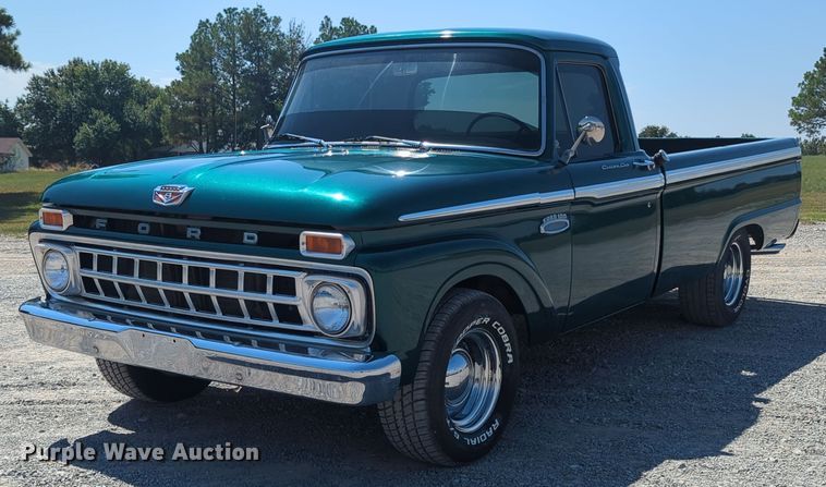 1965 Ford F100  pickup truck - KB9414