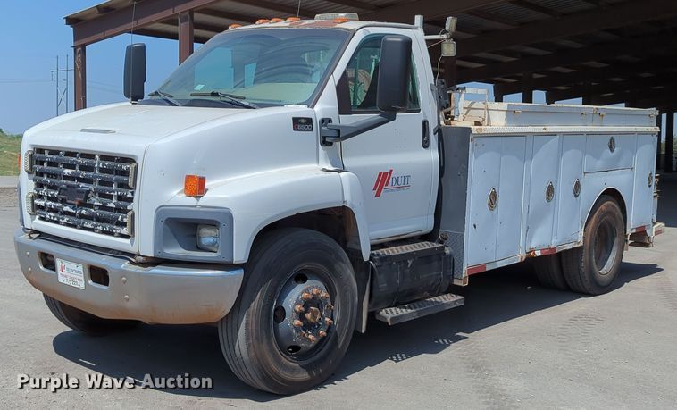 2005 Chevrolet C6500  utility / service truck - LY9390