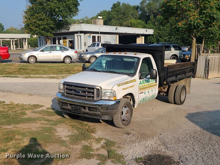 2004 Ford F550 Super Duty  dump truck - MJ9306