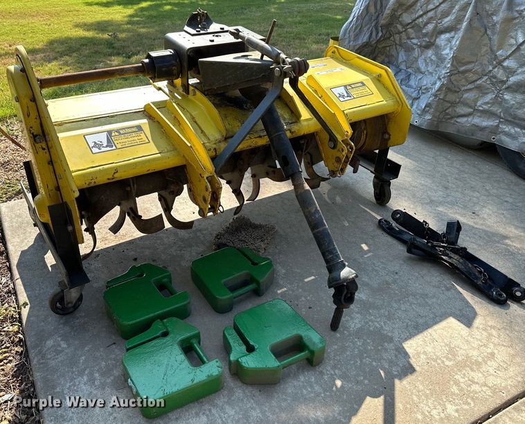John Deere 48  rototiller - NF9144