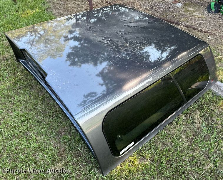 Leer 100 XL  pickup truck topper - OC9140