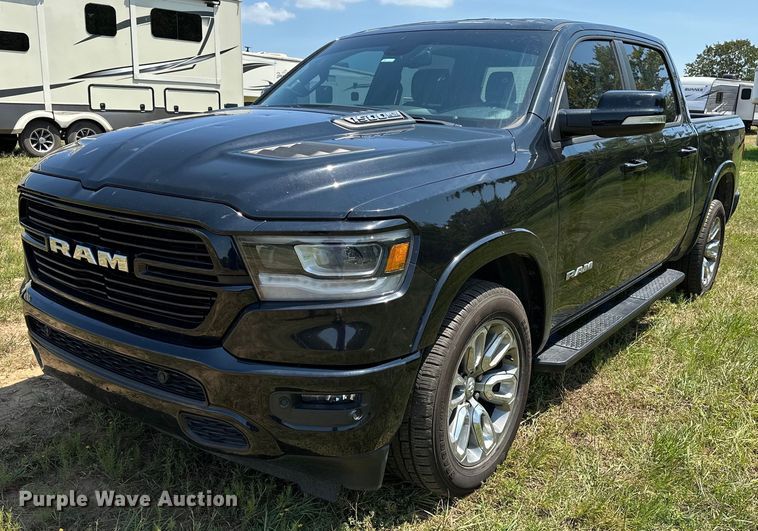 2020 Dodge Ram 1500 Laramie  Crew Cab pickup truck - OC9165