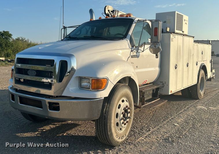 2007 Ford F750 Super Duty  utility / service truck - DJ6266