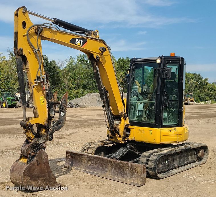 2016 Caterpillar 305.5E2  mini excavator - DK4012