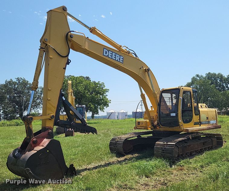 2000 John Deere 200LC  excavator - DP5237