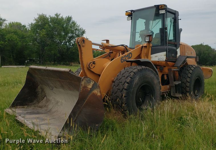 2002 Case 621D  wheel loader - IP9427