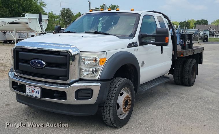 2015 Ford F450 Super Duty  SuperCab flatbed truck - JD9012