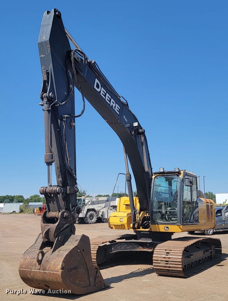 2013 John Deere 250G LC  excavator - KS9256