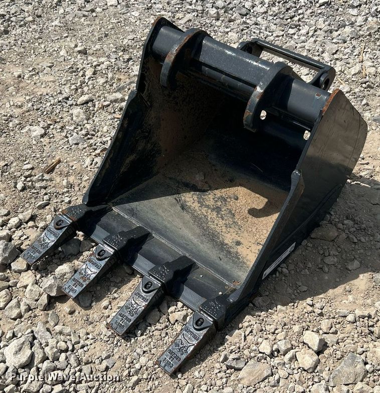 Bobcat  excavator bucket - LE9787