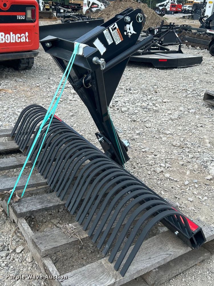 Bobcat Rake 72  landscape rake - LE9792