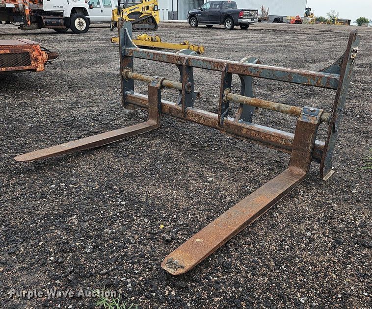 TRM Manufacturing, Inc.  60&quot;L wheel loader forks - ME9009