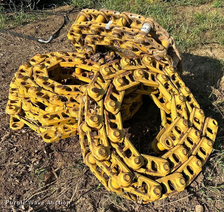 (4) Caterpillar roller chains - OC9143