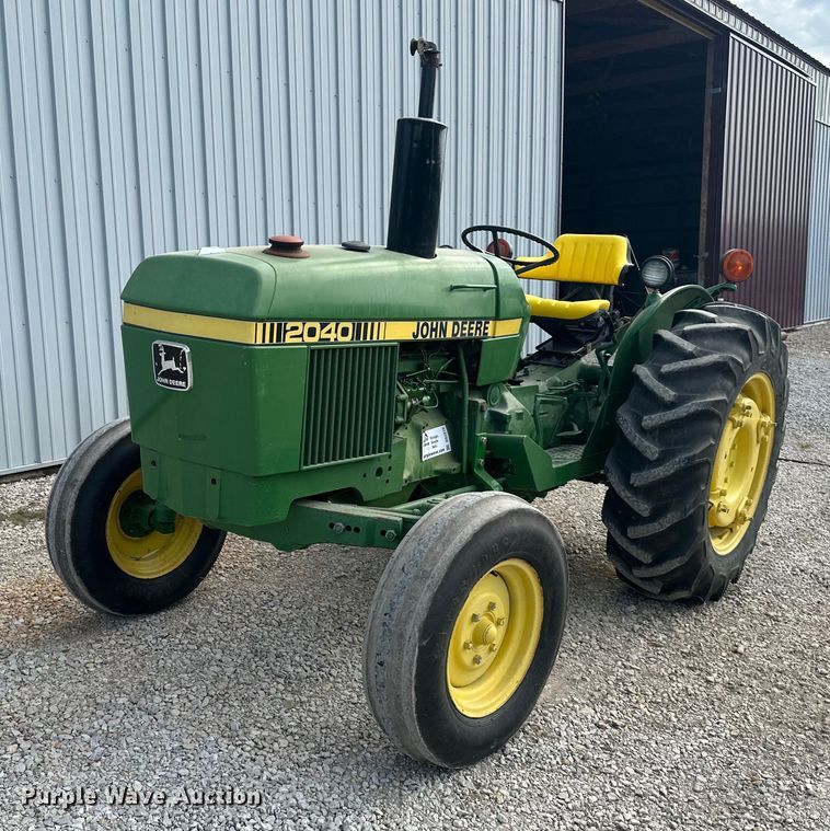 1980 John Deere 2040  tractor - DS2275