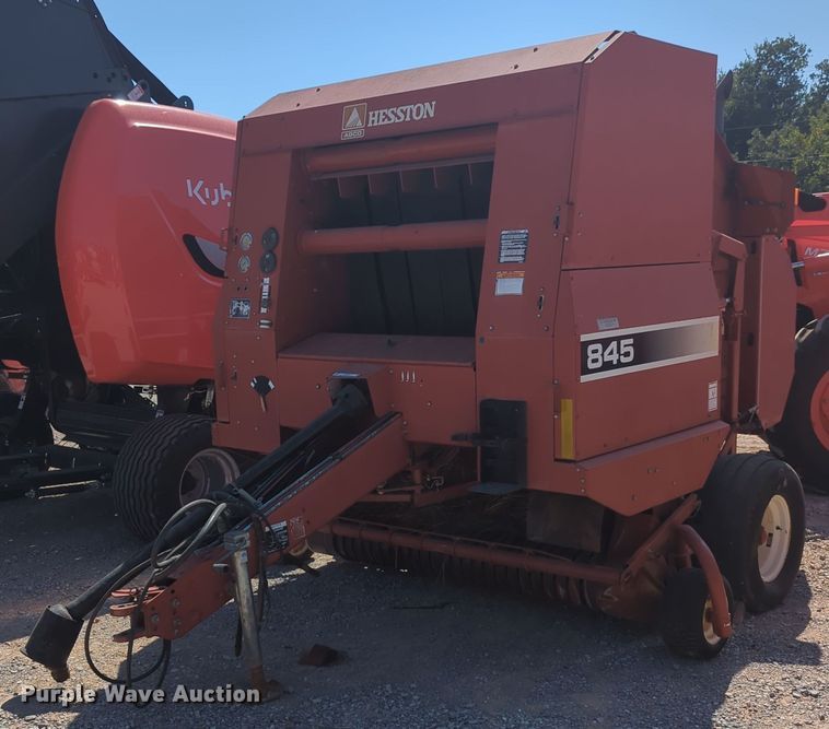 Hesston 845  round baler - KB9393