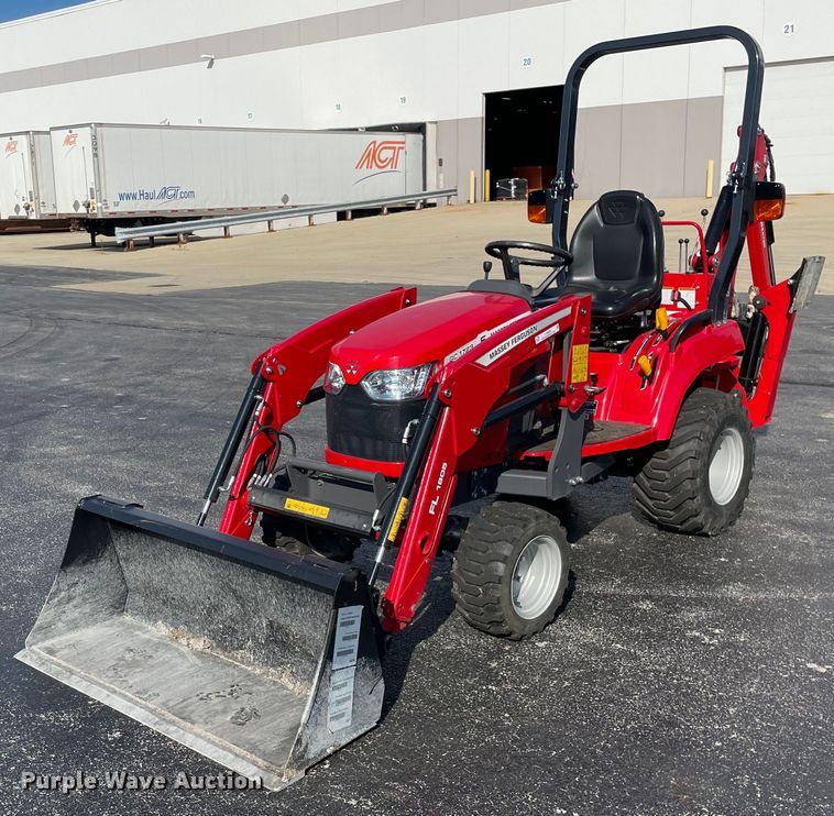 2022 Massey Ferguson GC1723  MFWD tractor - LV9803