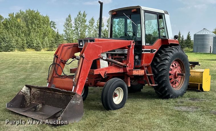 International Hydro 186  tractor - MQ9386