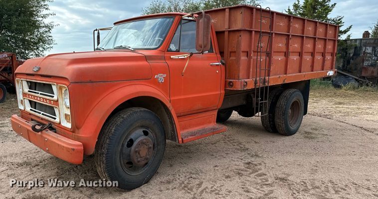 1967 Chevrolet C50  grain truck - NX9723