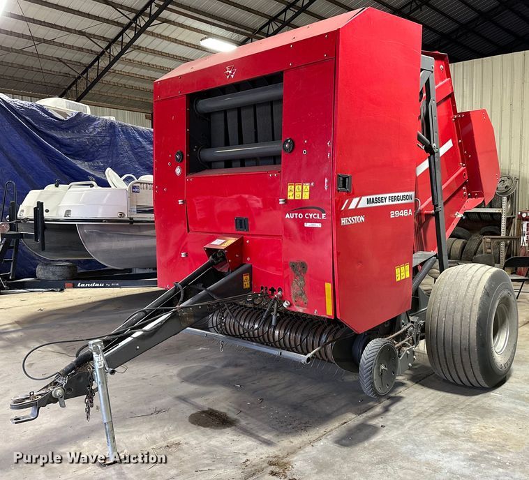 Massey Ferguson 2946A  round baler - OG9229