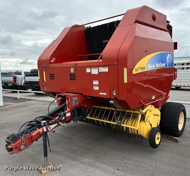 2013 New Holland  BR7090 round baler - OG9232