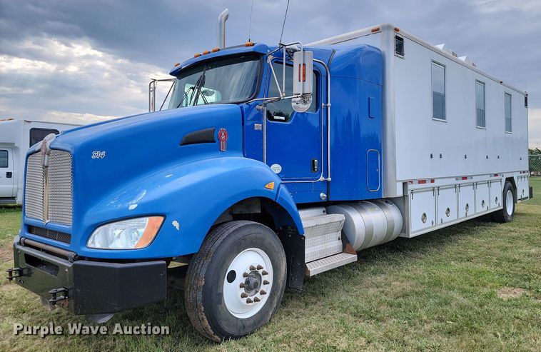 2012 Kenworth T440  mobile command center truck - JE9564