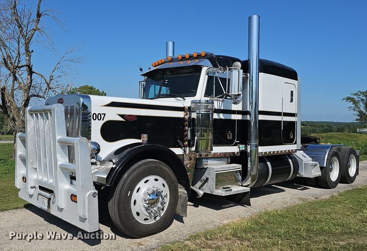 1997 Peterbilt 379  semi truck - NT9959