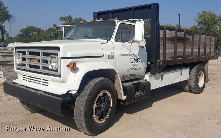 1982 GMC 7000  dump truck - NV9287