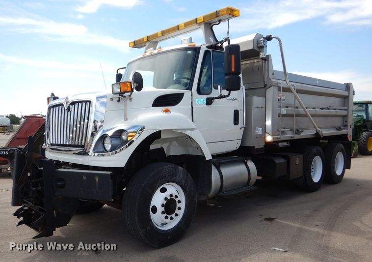 2014 International WorkStar 7500 dump truck - DN8681