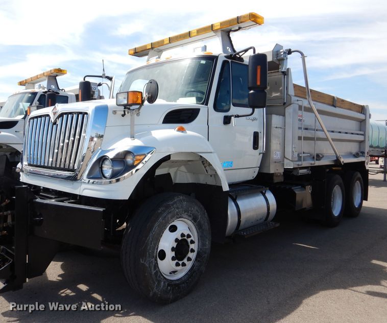 2014 International WorkStar 7500 dump truck - DN8684