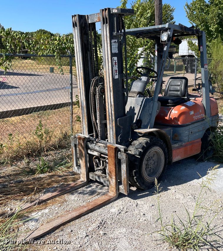 Toyota 02-6FGU30  forklift - DM0375