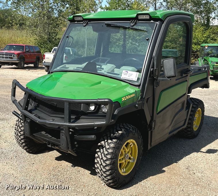 2018 John Deere XUV835R  utility vehicle - DS2373
