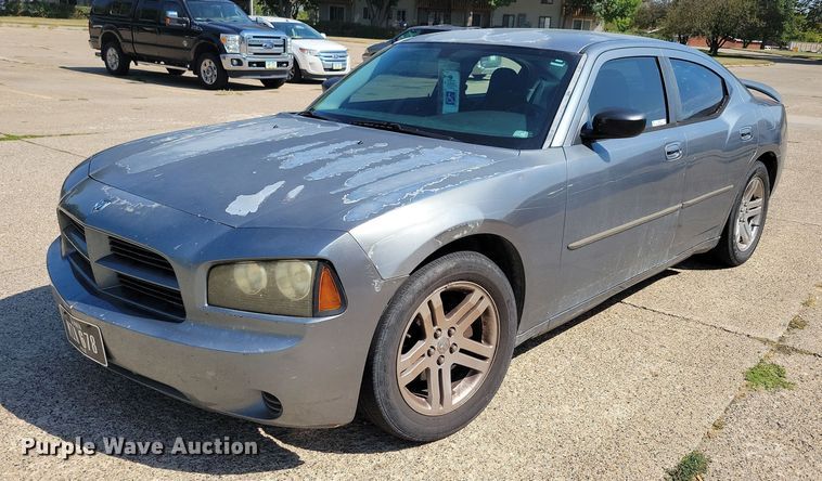 2006 Dodge Charger  sedan - IQ9937
