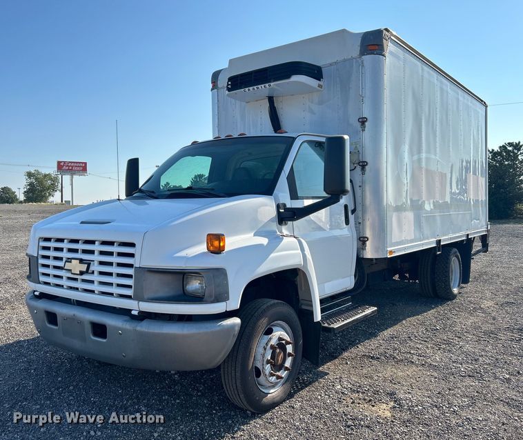 2003 Chevrolet C4500  refrigerated truck - KW9031