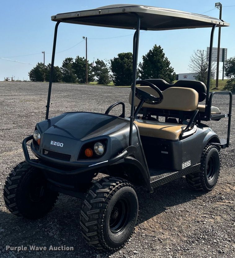 EZGO Express S4  golf cart - KW9059