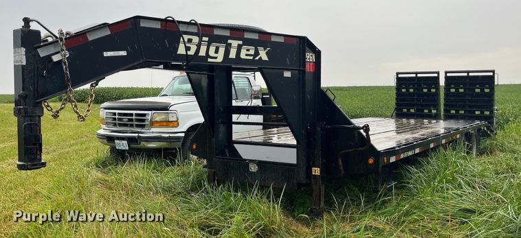 2016 Big Tex 22GN-20BK+5MR equipment trailer - MG9468