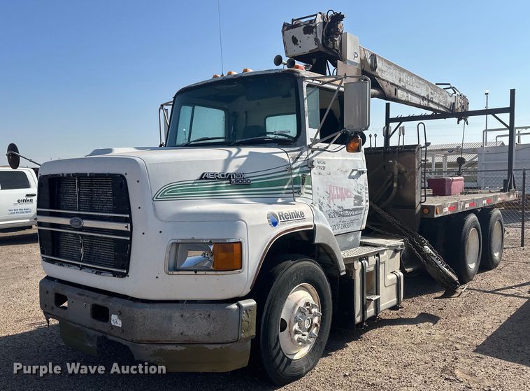 1990 Ford AeroMax L9000 crane truck - OC9459
