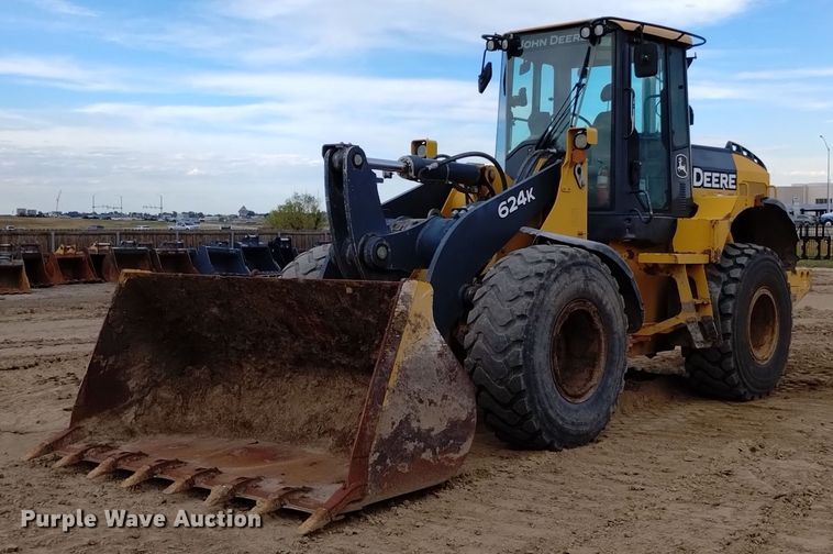 2011 John Deere 624K  wheel loader - DK8775