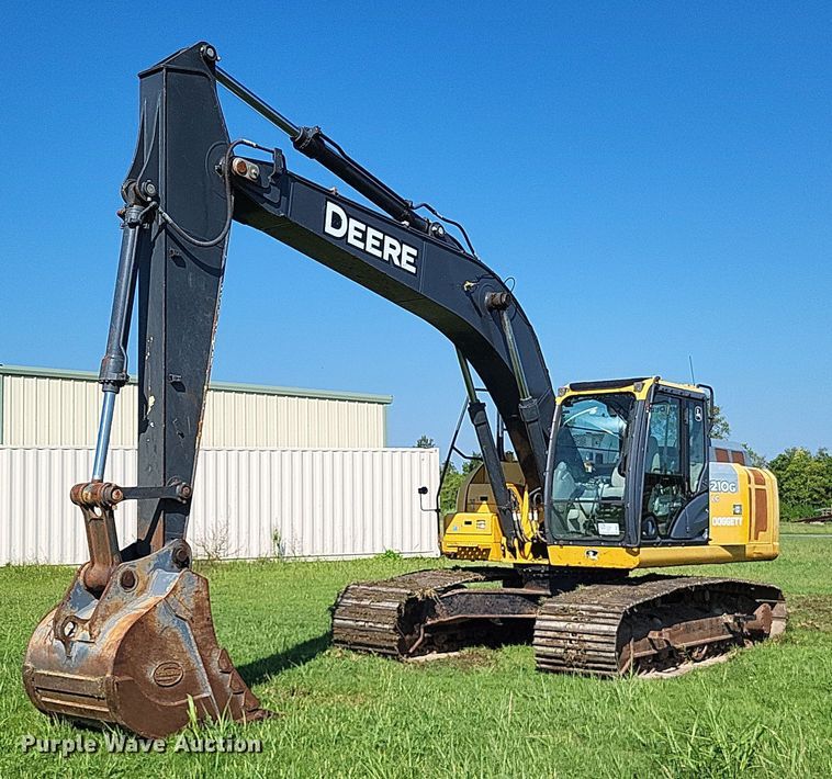 2017 John Deere 210G LC  excavator - DP5251