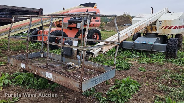 1999 Terex TB44  boom lift - DQ1161