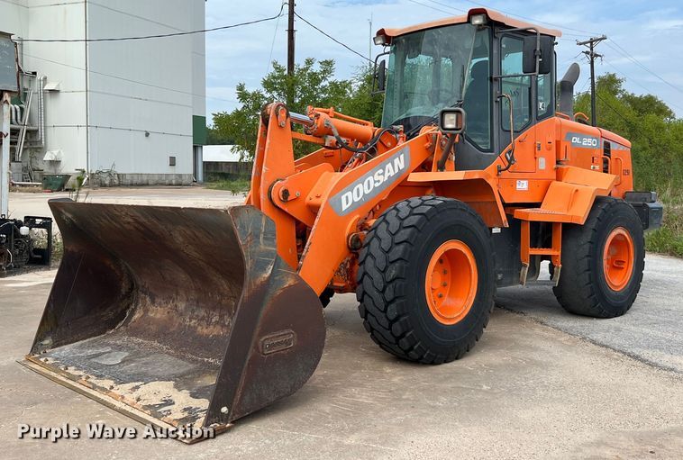 2014 Doosan DL250-3  wheel loader - DQ2205