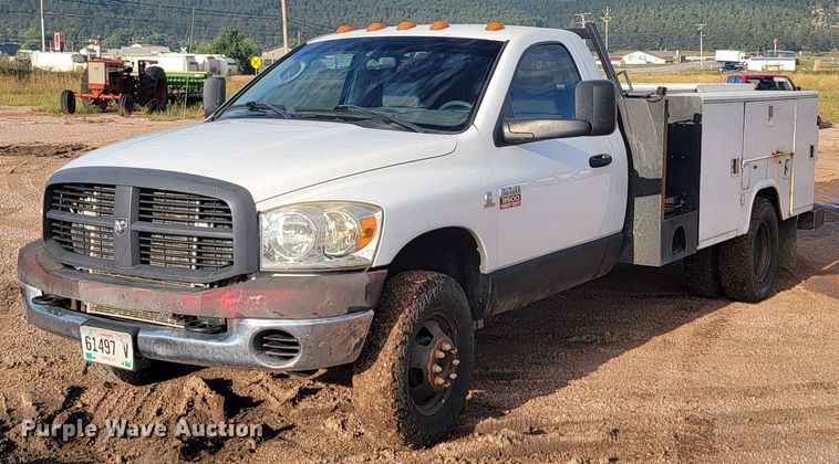 2008 Dodge Ram 3500  utility bed pickup truck - KS9234