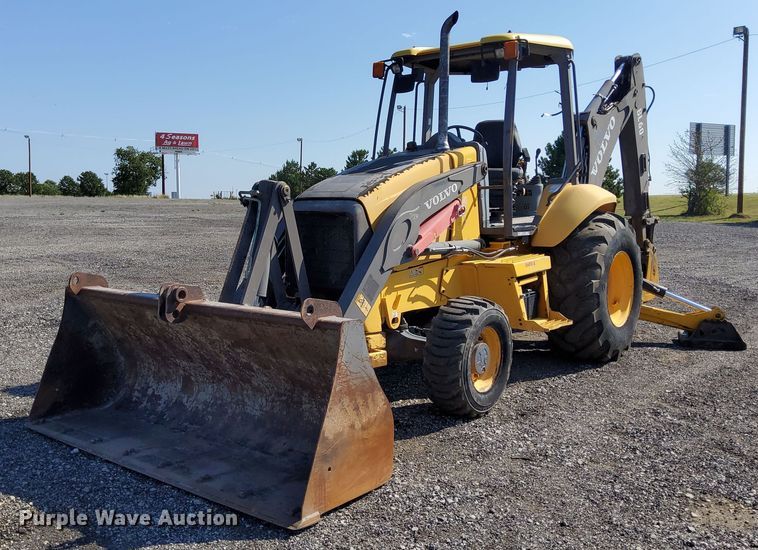 2004 Volvo BL60  backhoe - KW9028