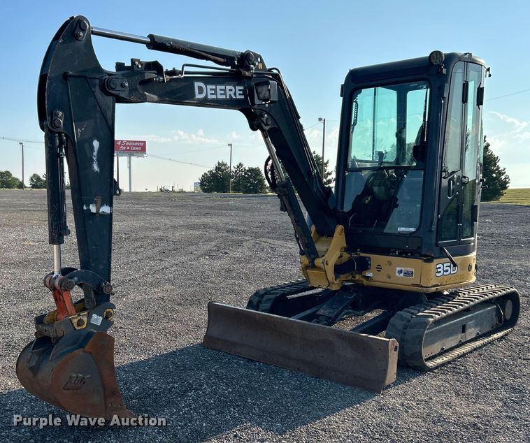 2013 John Deere 35D  mini excavator - KW9033