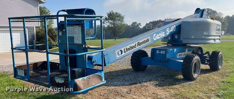 2005 Genie S-40 boom lift - MG9469