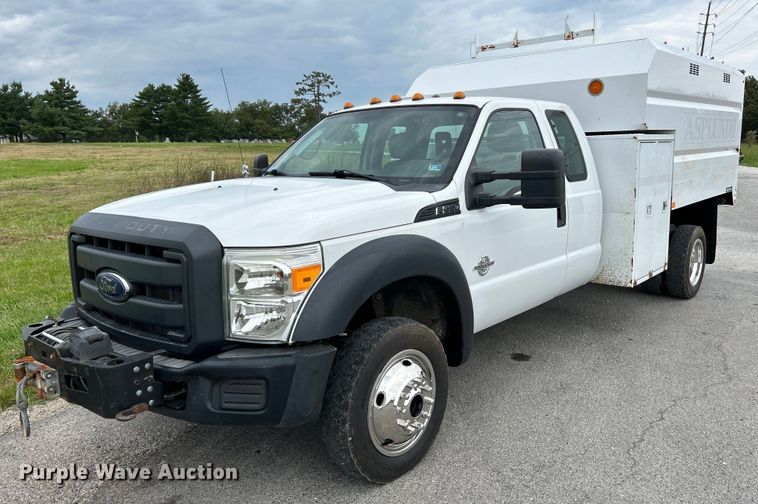 2012 Ford F550 Super Duty XL  chipper truck - NL9648