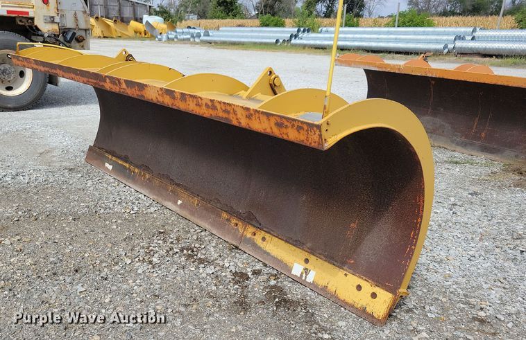 Henderson  10' W snow plow - IQ9927